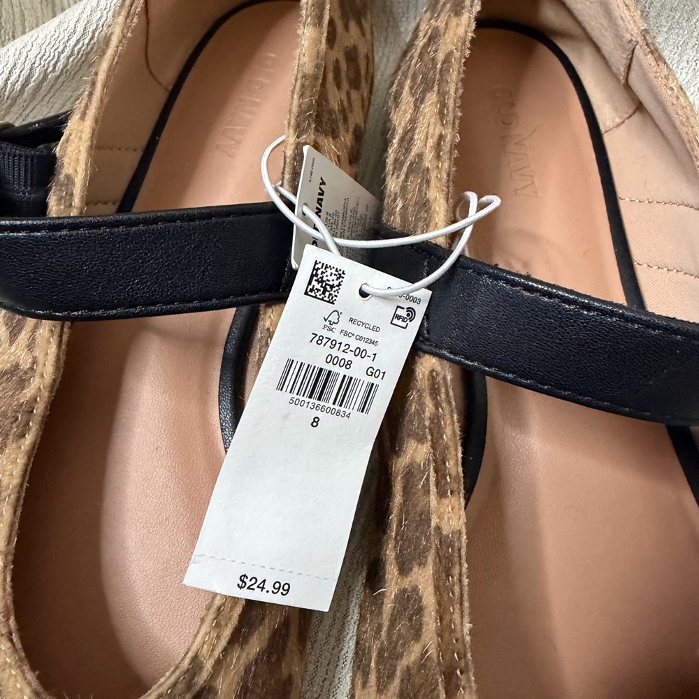 Old Navy Leopard Print Mary Jane Flats size 8 - Picture 4 of 5